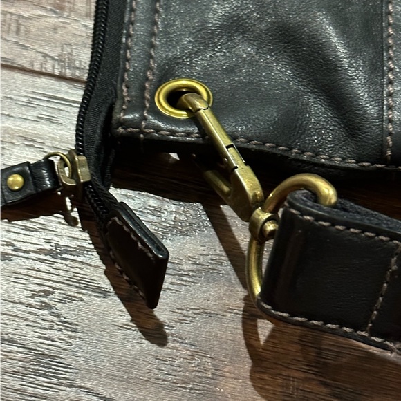 Fossil Women's Black Purse - Picture 7 of 16